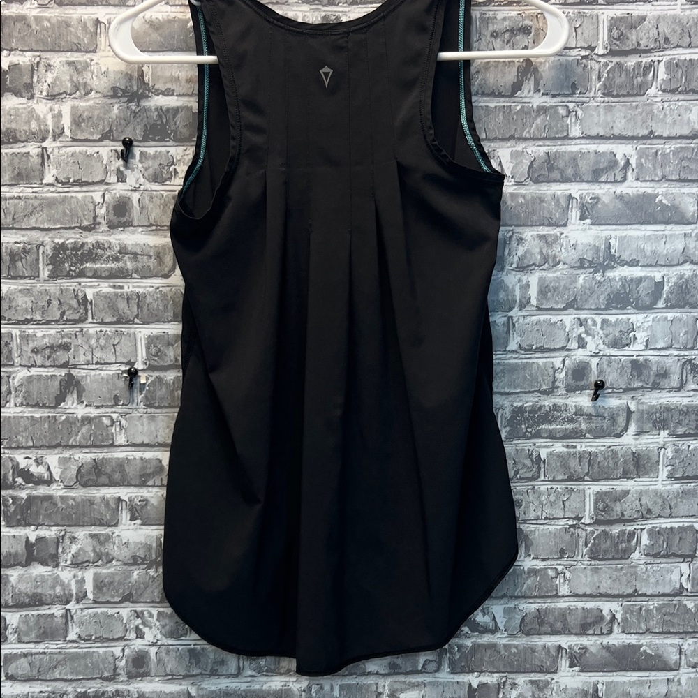 Girl's‎ IVIVVA top